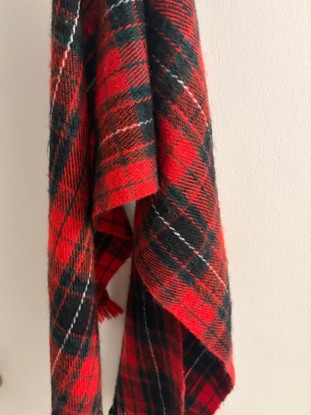 Vintage Tru-Fit Red Plaid Fringe Winter Scarf One Size